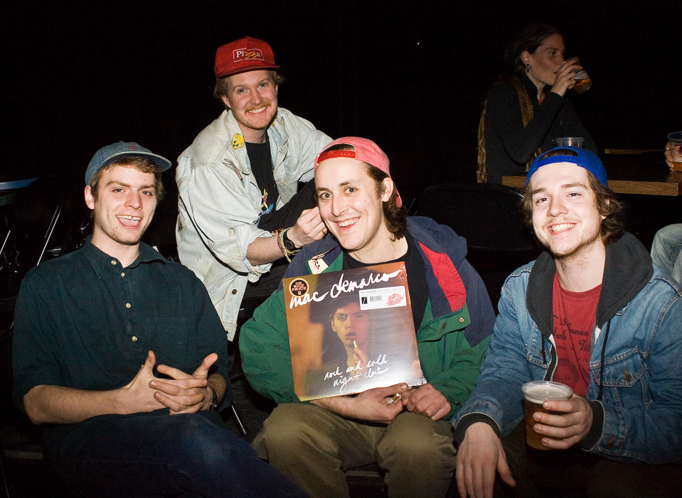 Pat Jordache à Under the Snow: spectacle coloré et buzzé