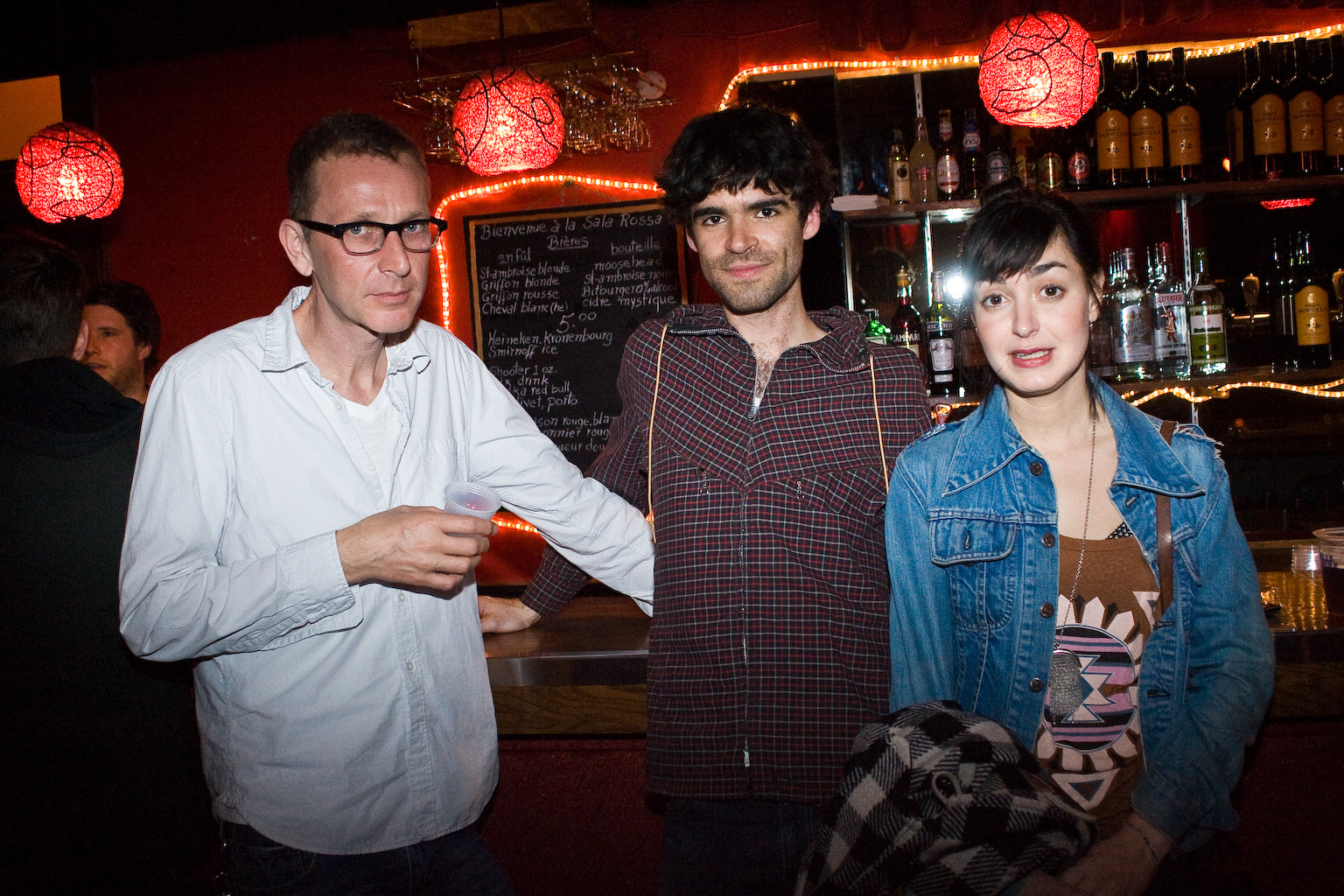 Pat Jordache à Under the Snow: spectacle coloré et buzzé