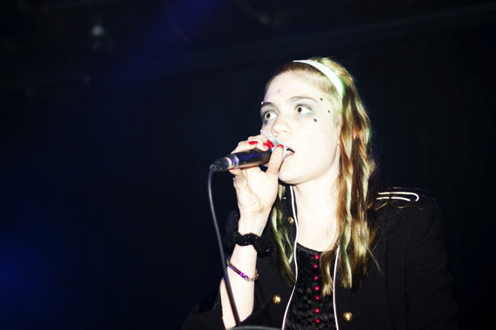 La plus hypée des recrues montréalaises, Grimes, revient briller en ville