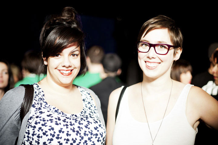 Qualité Motel montre un avant-goût de son spectacle ben flyé