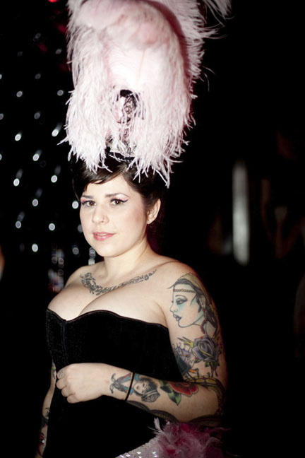 Soirée burlesque: des femmes bien en chair et des jambes en l'air