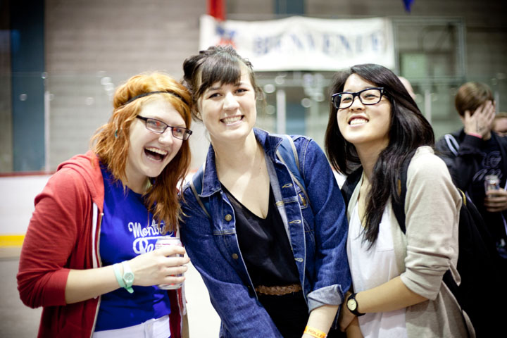 Au roller derby, on aime beaaaauuucoup la Pabst et les coups de coude