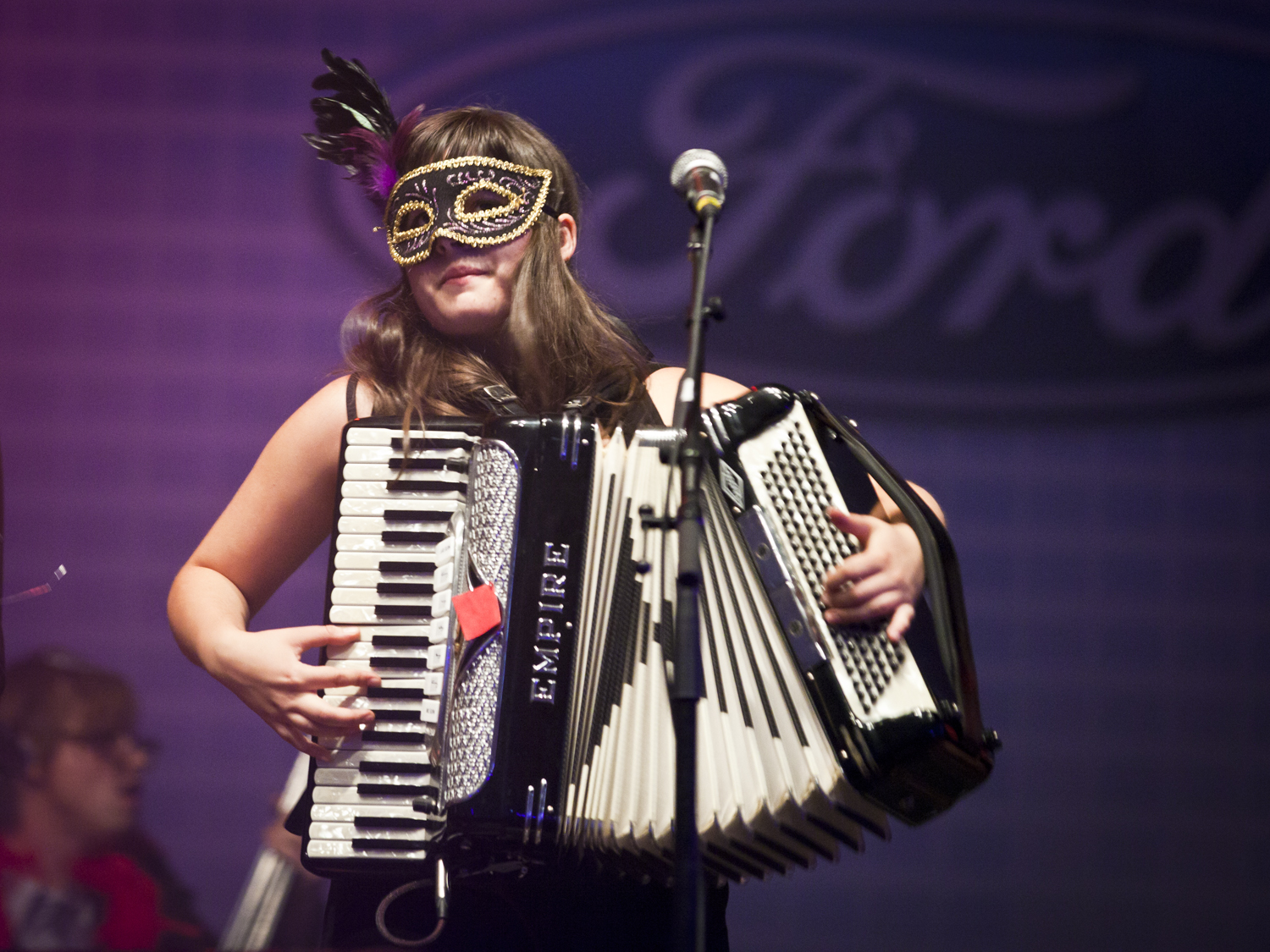 Canailles a défié les lois et a célébré un bal masqué dimanche soir aux Francos