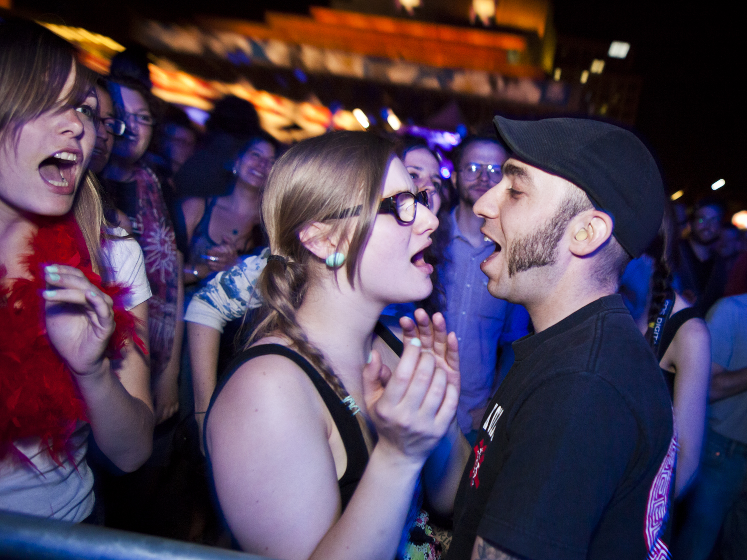 Canailles a défié les lois et a célébré un bal masqué dimanche soir aux Francos
