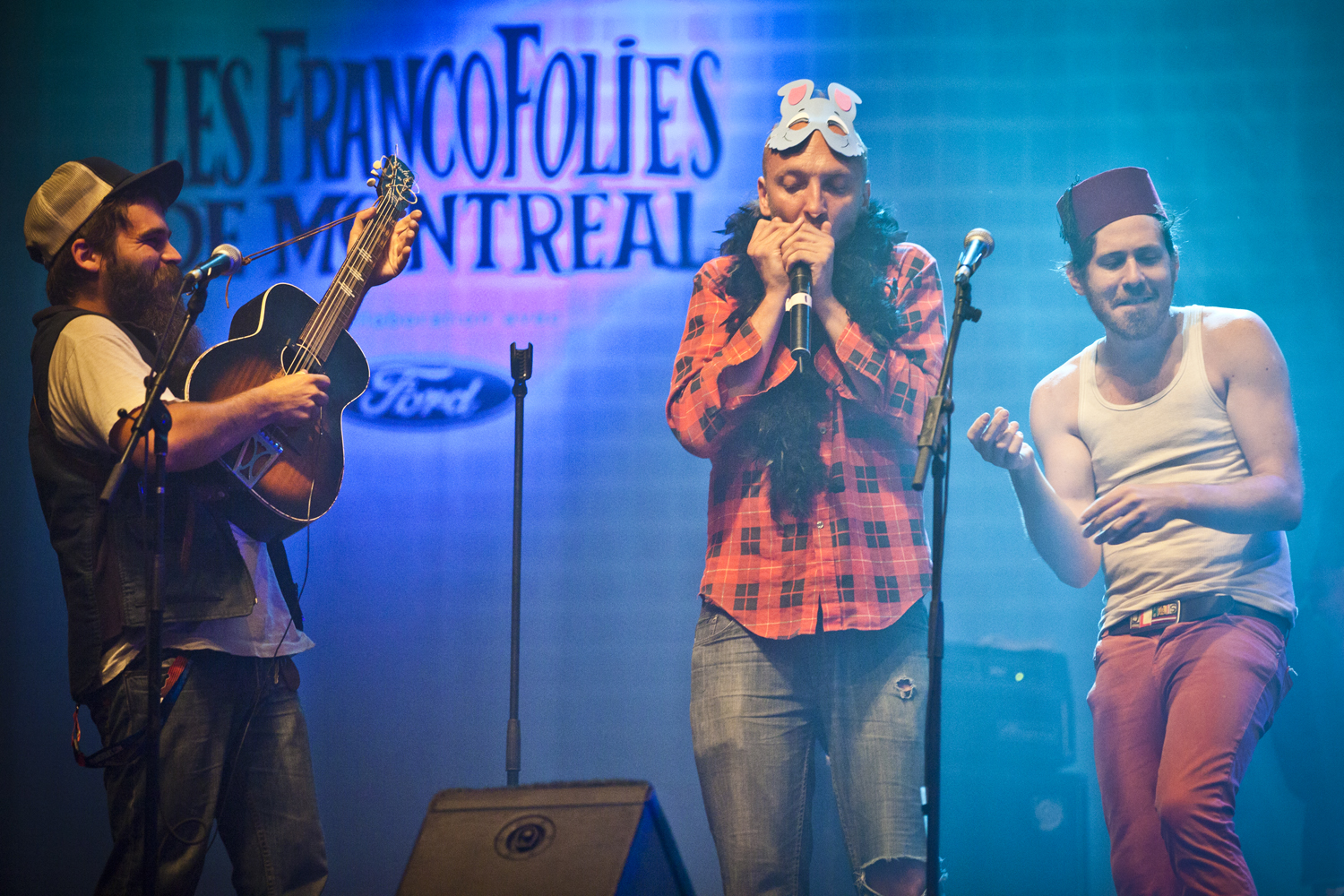 Canailles a défié les lois et a célébré un bal masqué dimanche soir aux Francos