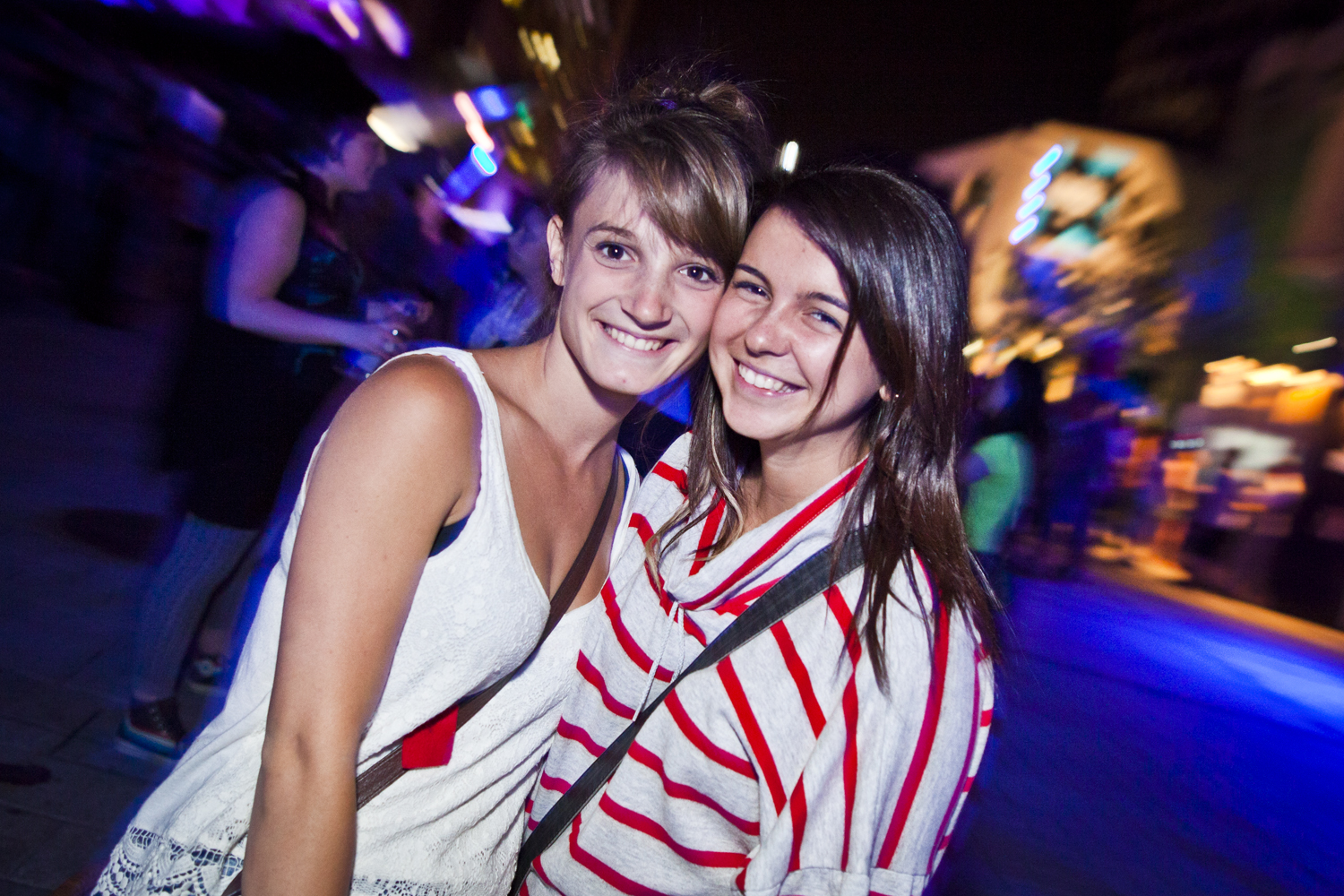 Canailles a défié les lois et a célébré un bal masqué dimanche soir aux Francos