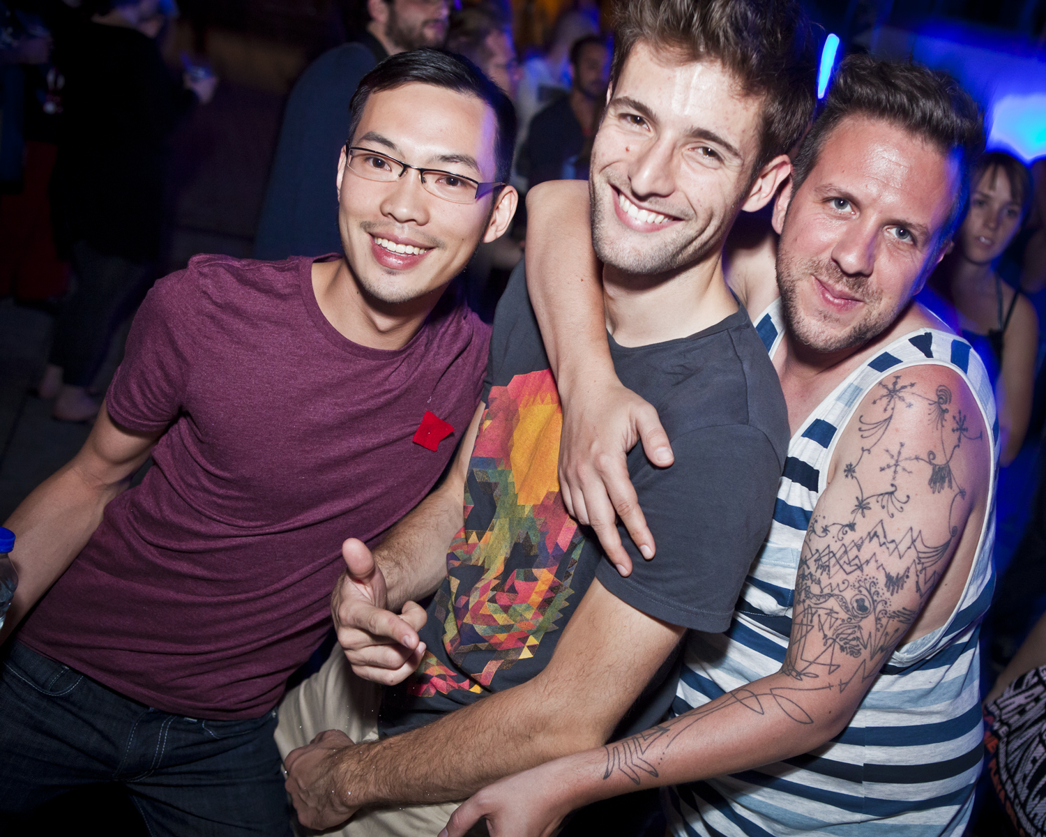 Canailles a défié les lois et a célébré un bal masqué dimanche soir aux Francos