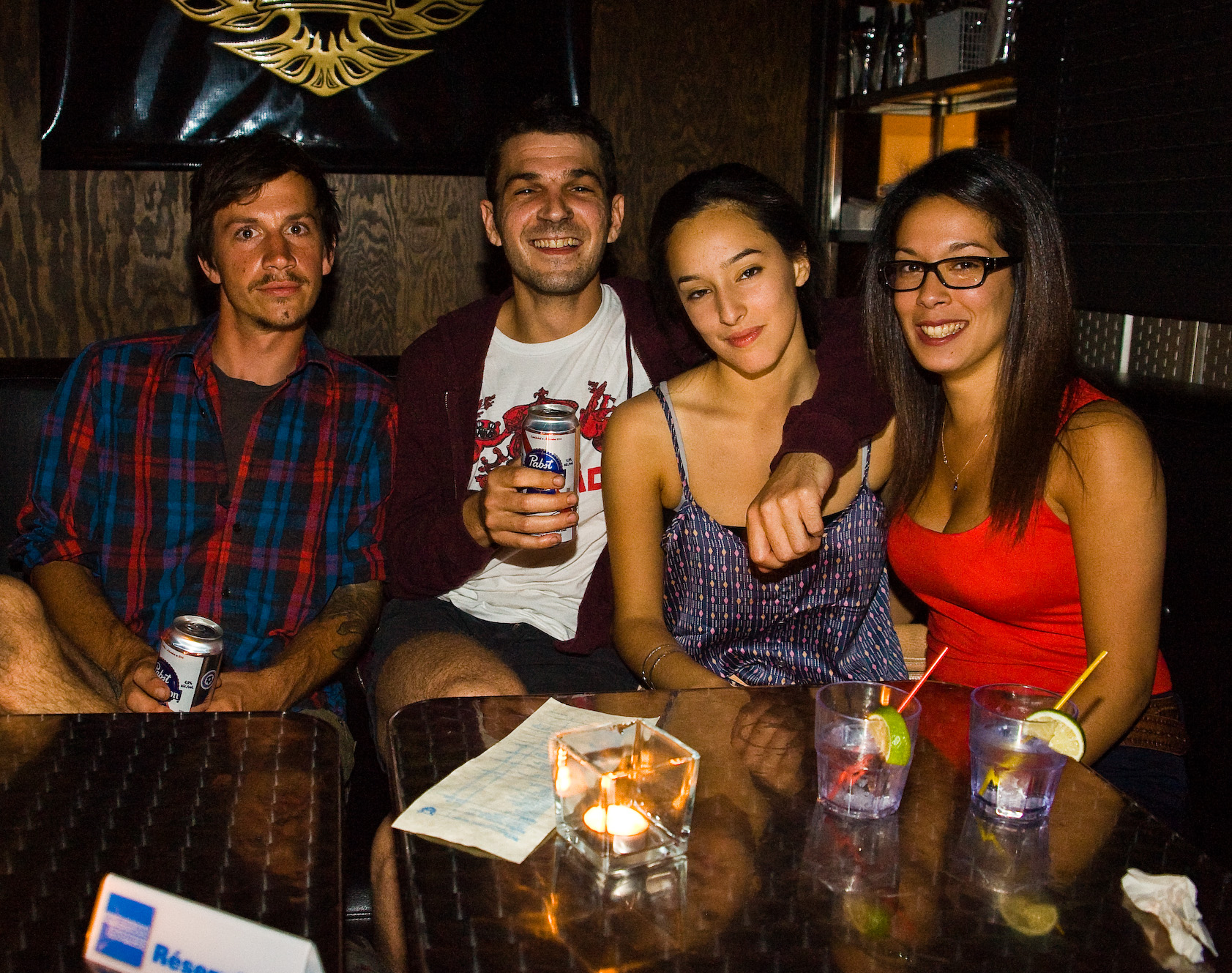 Le Royal Phoenix fête son 1er anniversaire avec de l'or et un gros gâteau