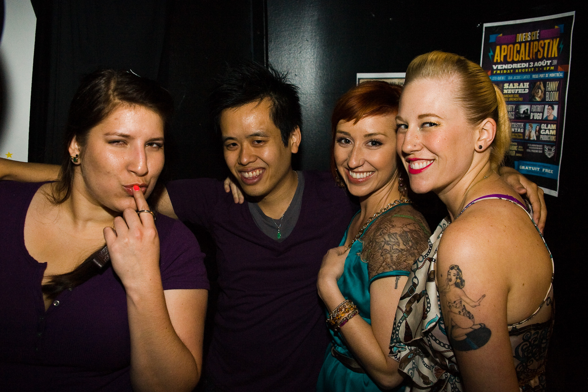 Le Royal Phoenix fête son 1er anniversaire avec de l'or et un gros gâteau