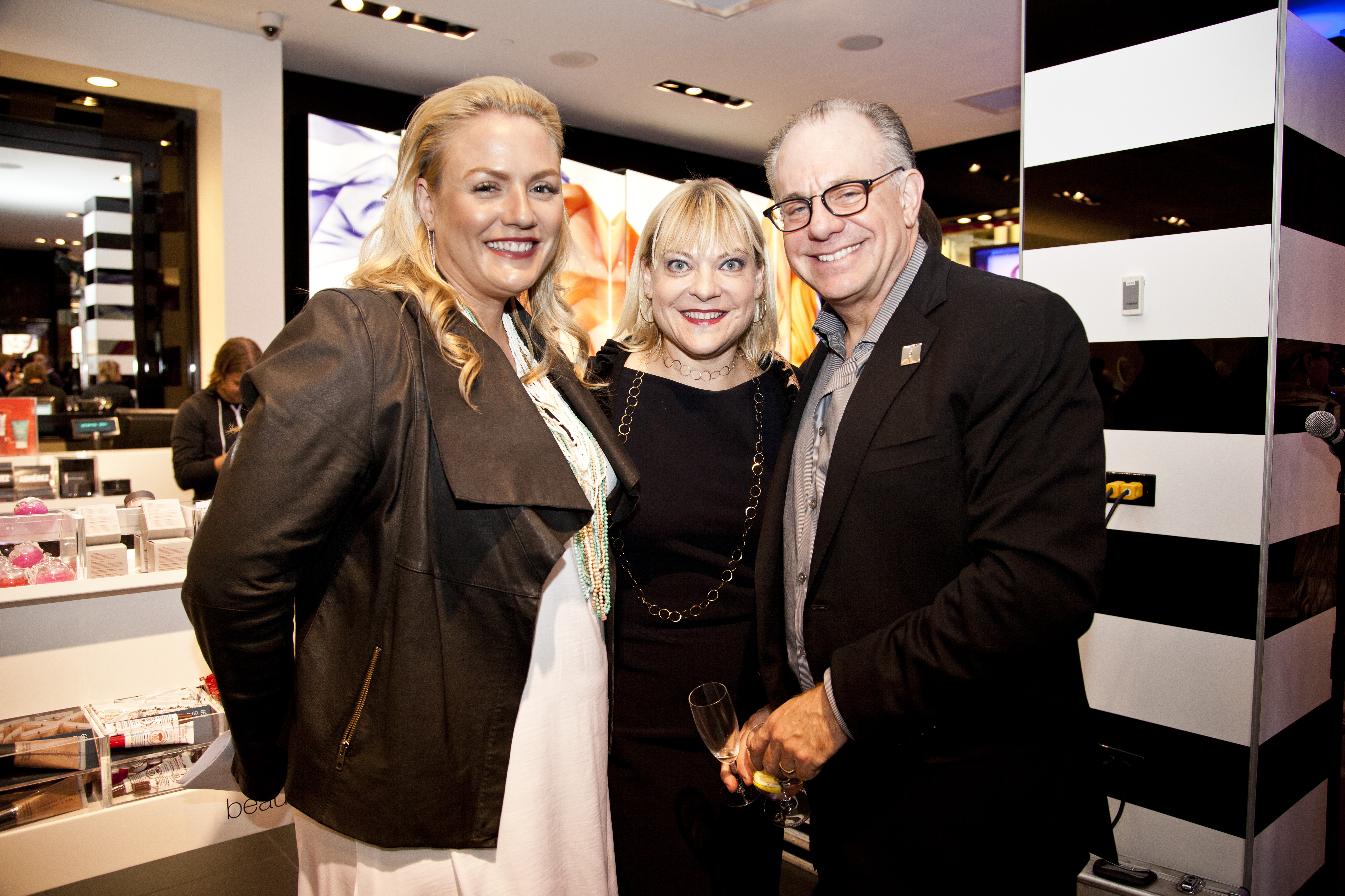 Ouverture de la boutique Sephora sur Ste-Catherine: buffet à volonté de cosmétiques