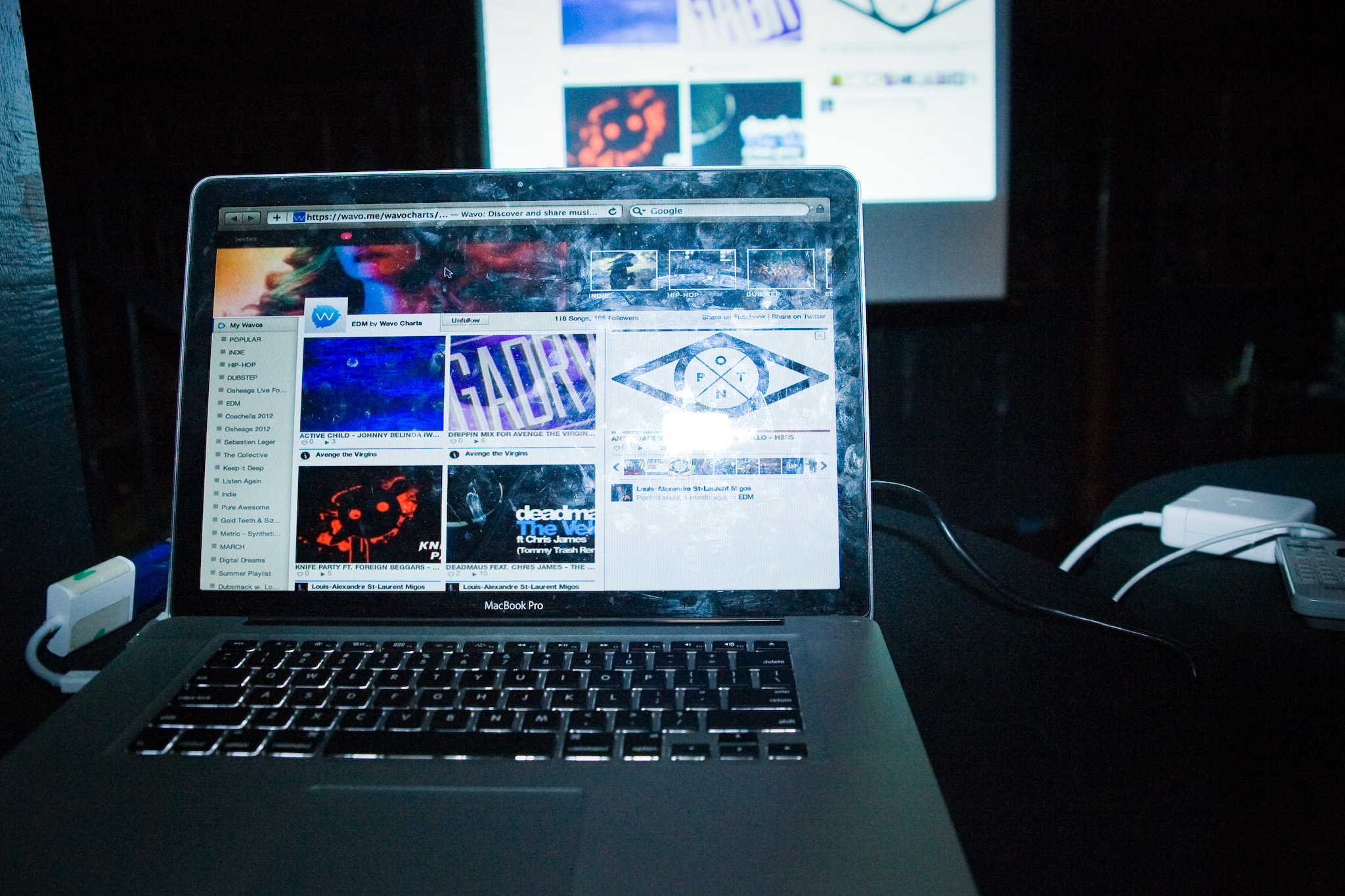 À l'Auberge St-Gabriel, on lance le nouveau wavo avec des beaux geeks et des bulles