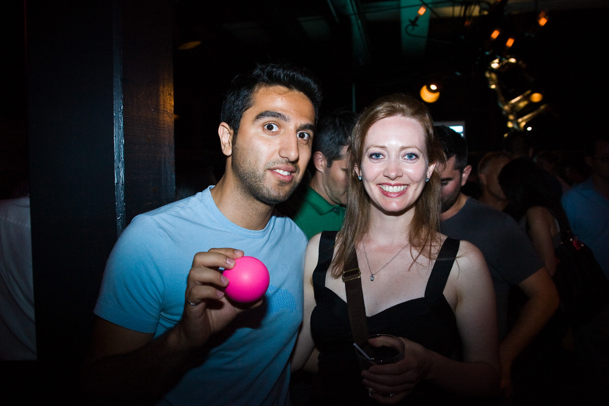 À l'Auberge St-Gabriel, on lance le nouveau wavo avec des beaux geeks et des bulles