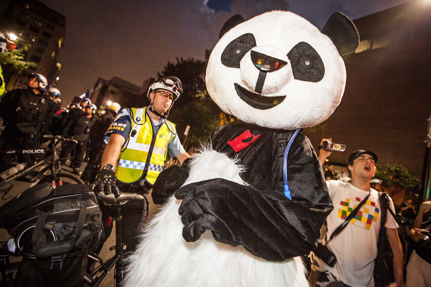 100e marche nocturne: un bébé Anarchopanda et le retour des casseroles