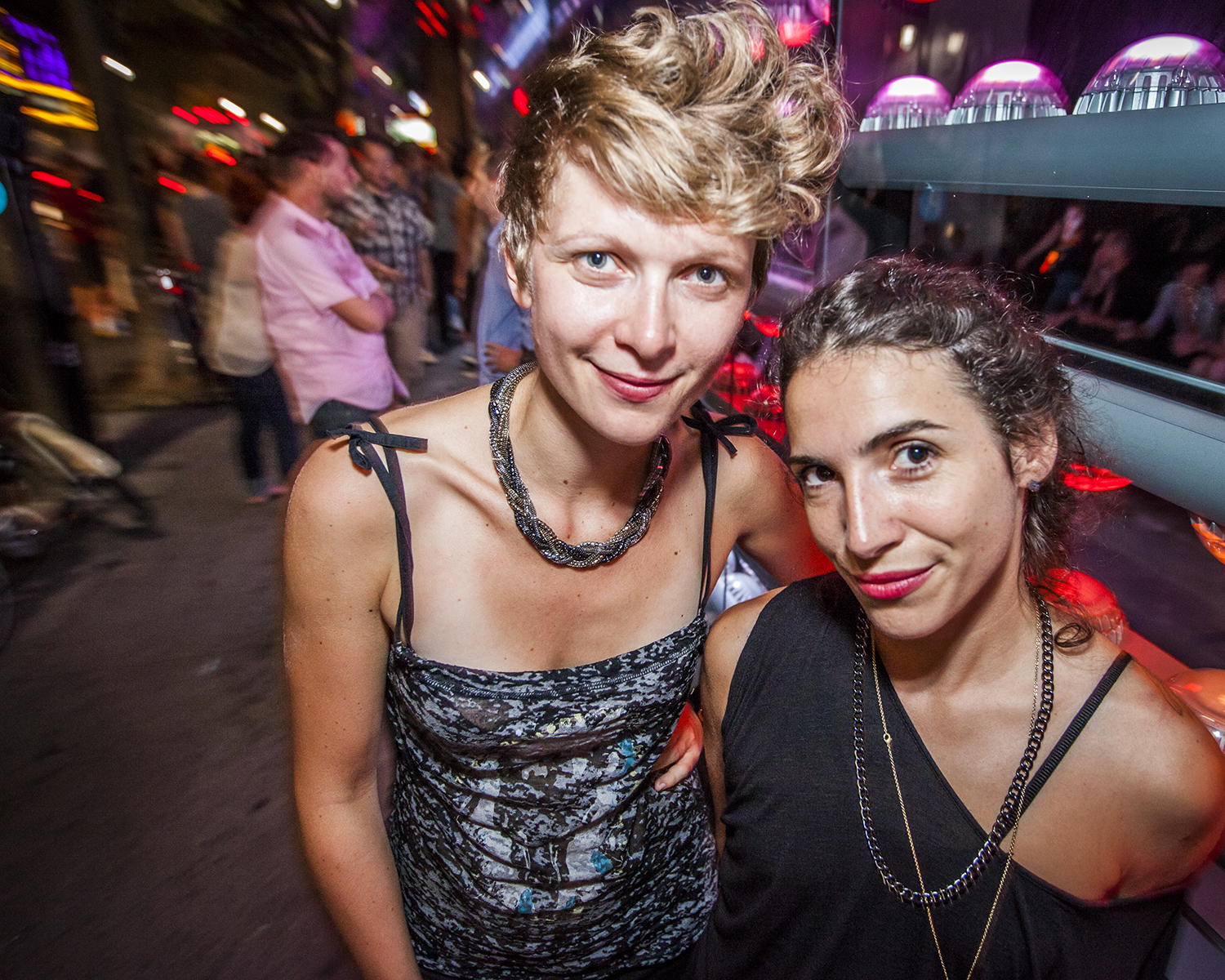 Bonobo a fait danser la SAT samedi: bras dans les airs et beaucoup de câlins!