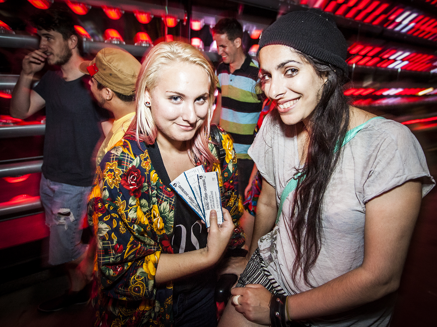 Bonobo a fait danser la SAT samedi: bras dans les airs et beaucoup de câlins!