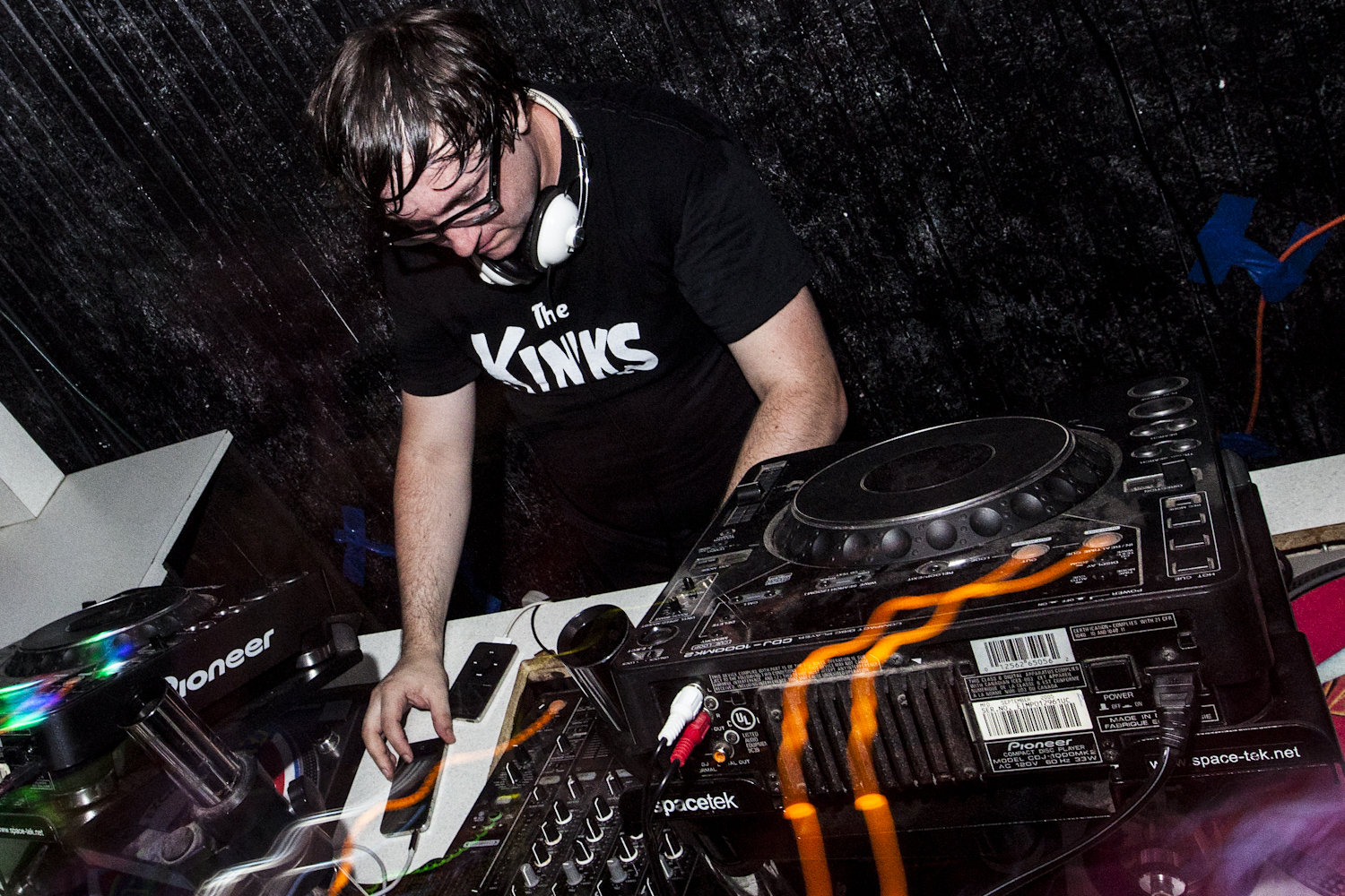 Grosse visite au Panda bar! Nos photos de la soirée avec Will Berman de MGMT