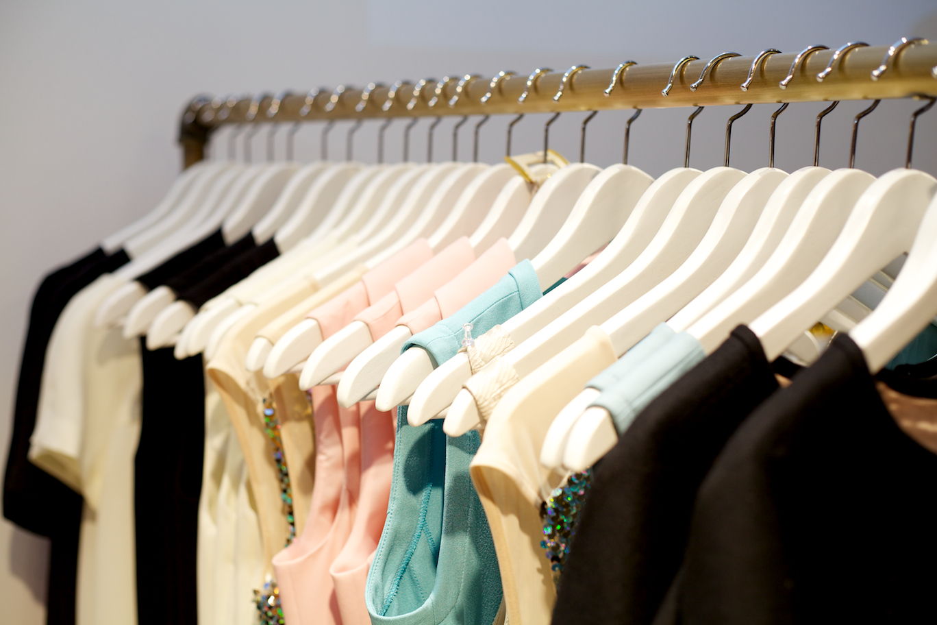 La boutique Éditions de Robes, célèbre ses robes fabriquées à Montréal !