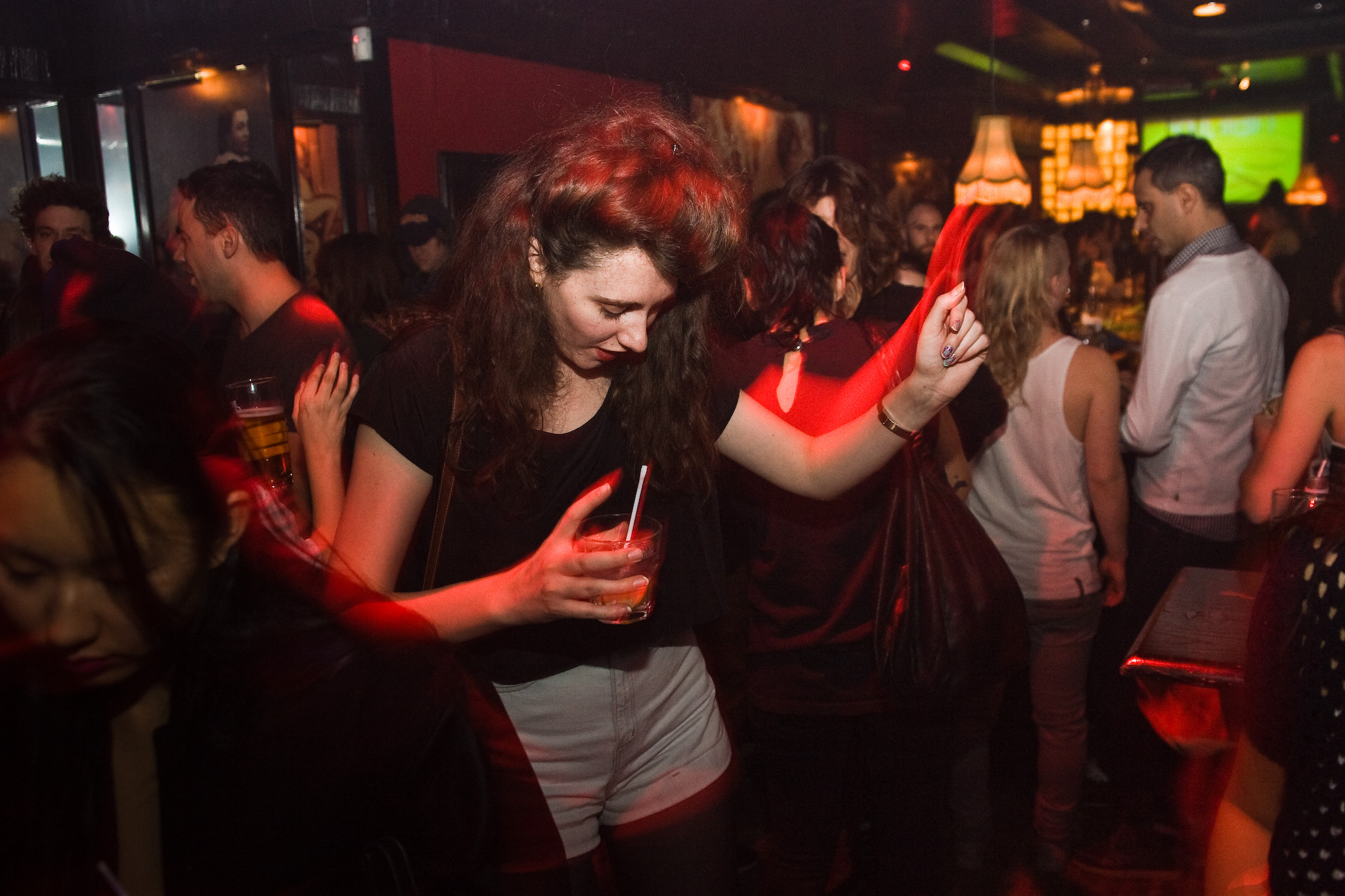 Maudit que y'a des bonnes soirées à Montréal a.k.a Salon Officiel