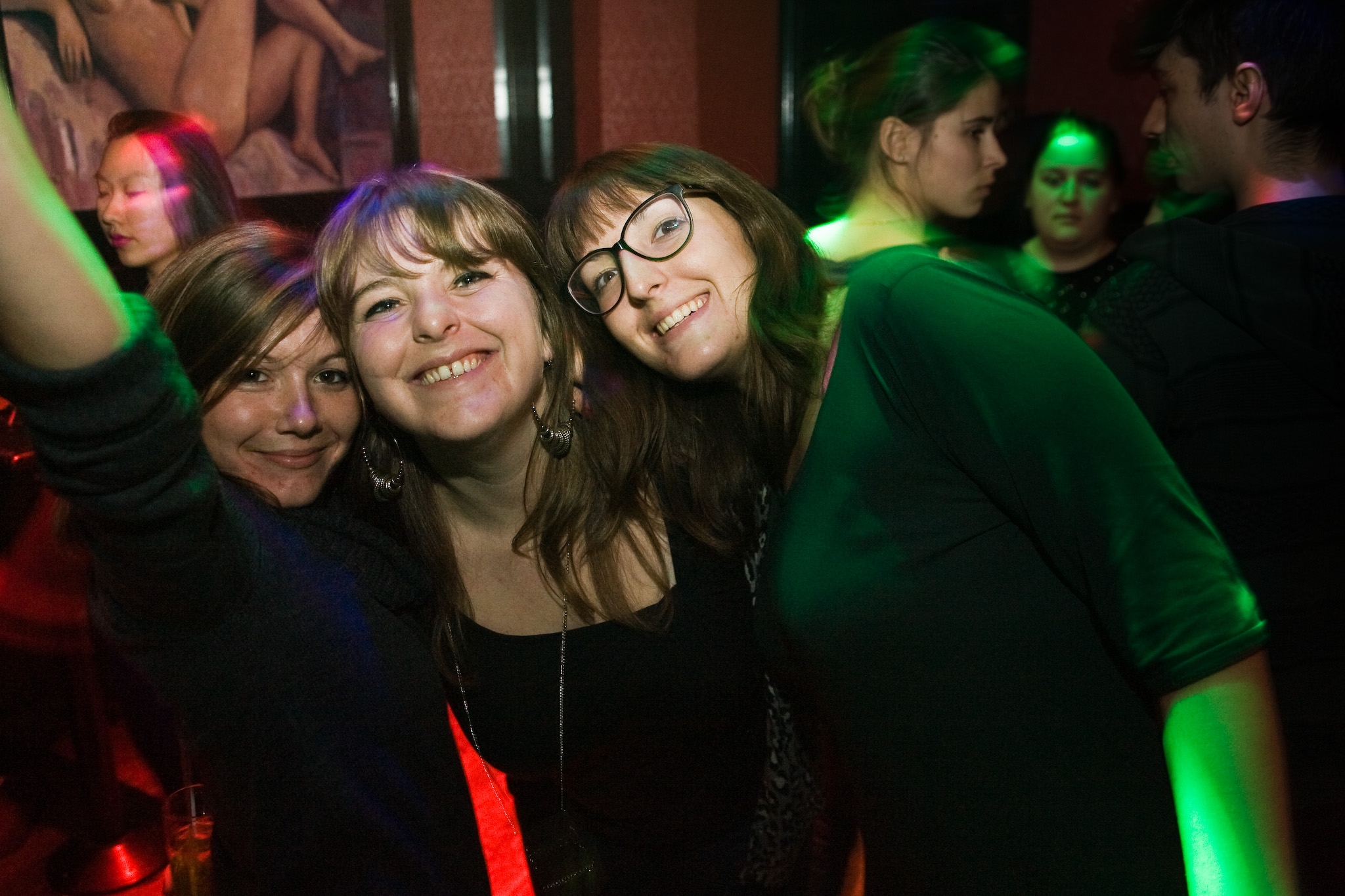 Maudit que y'a des bonnes soirées à Montréal a.k.a Salon Officiel