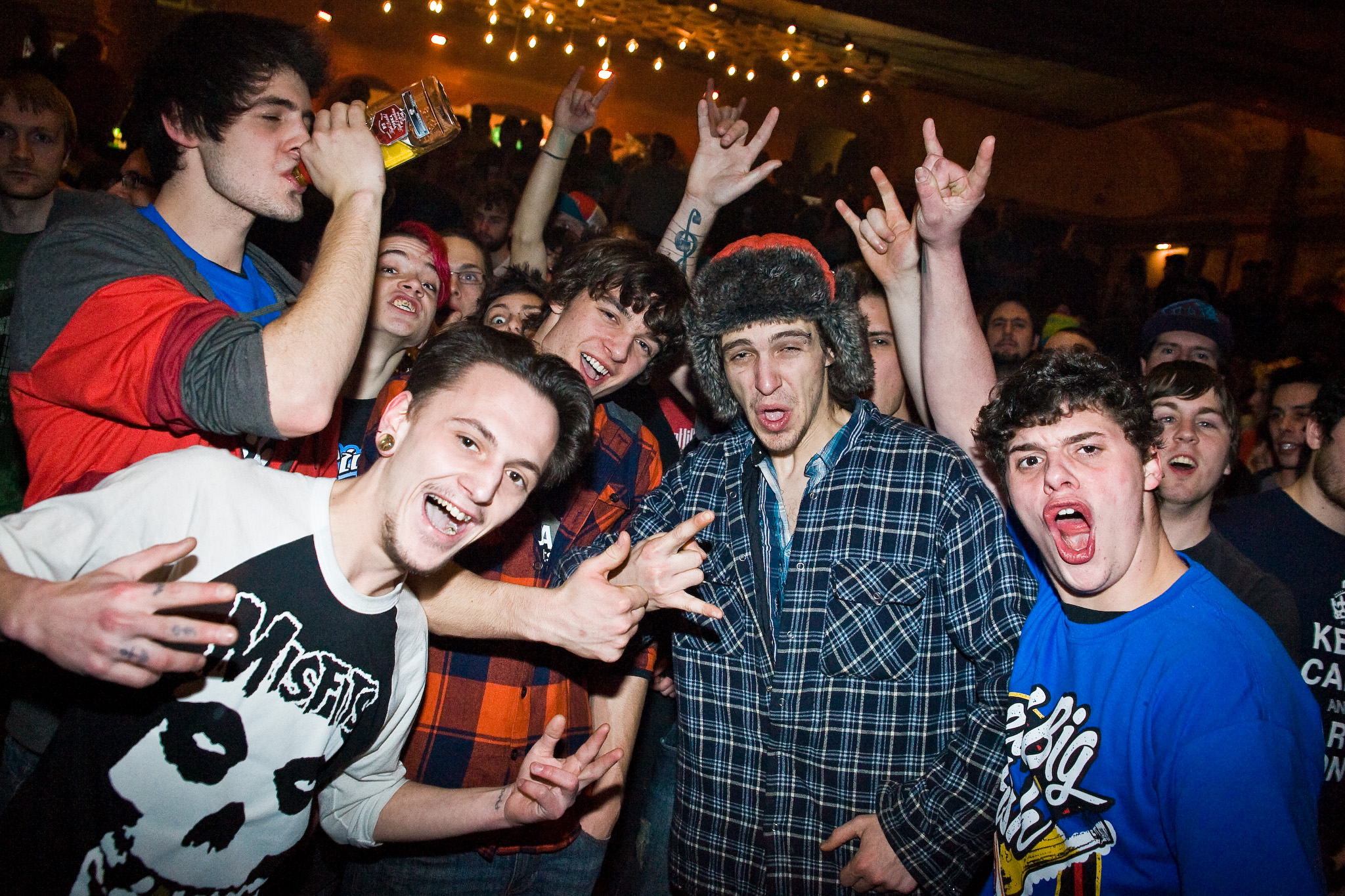 Ça body-surf en malade à Reel Big Fish au Corona