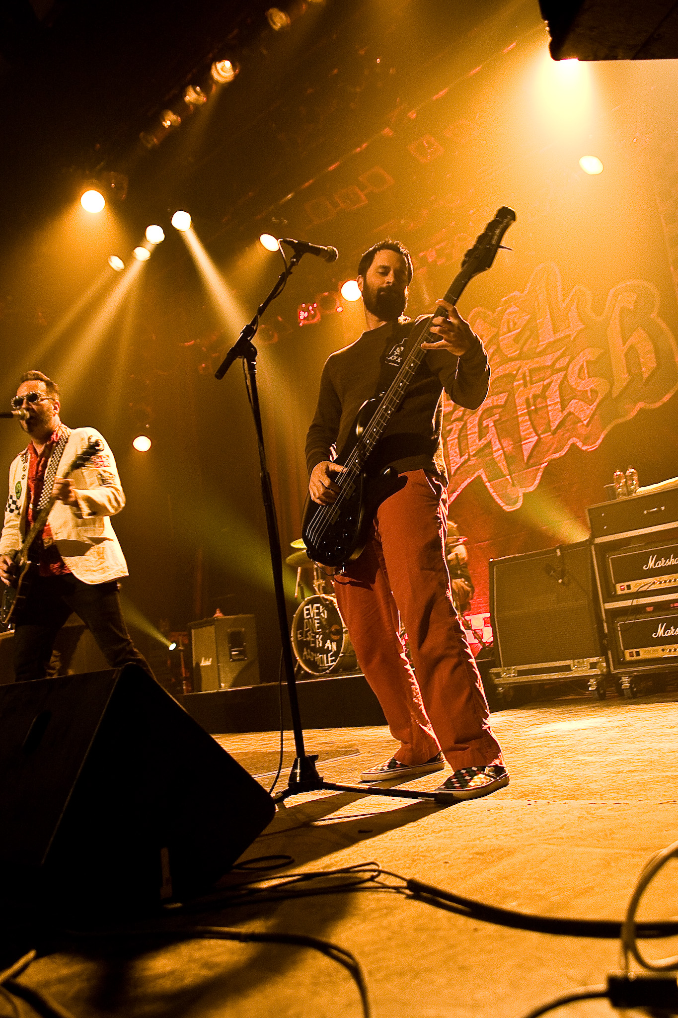 Ça body-surf en malade à Reel Big Fish au Corona