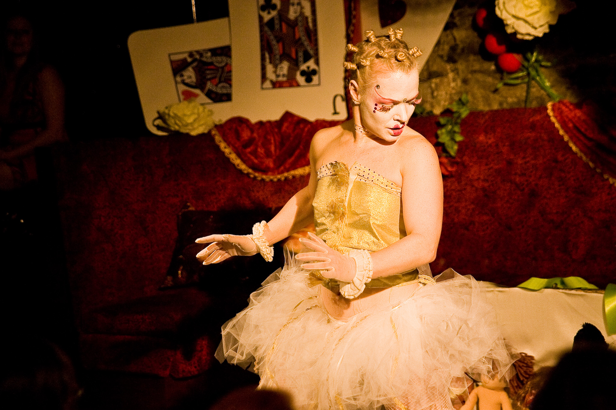 Speakeasy Burlesque à l'Abreuvoir donne une soirée coquine et torride