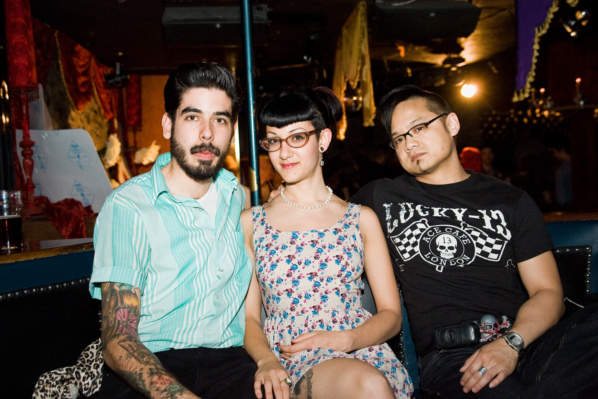 Speakeasy Burlesque à l'Abreuvoir donne une soirée coquine et torride