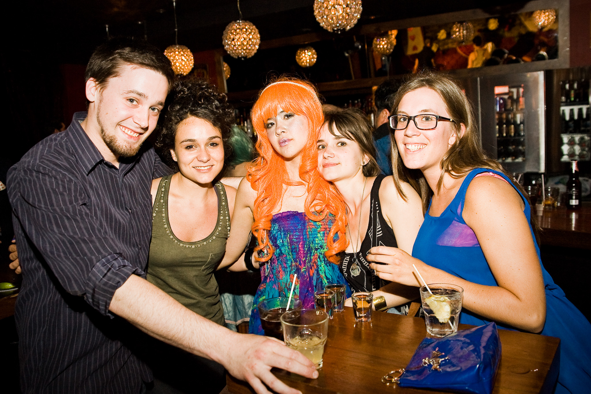 Speakeasy Burlesque à l'Abreuvoir donne une soirée coquine et torride