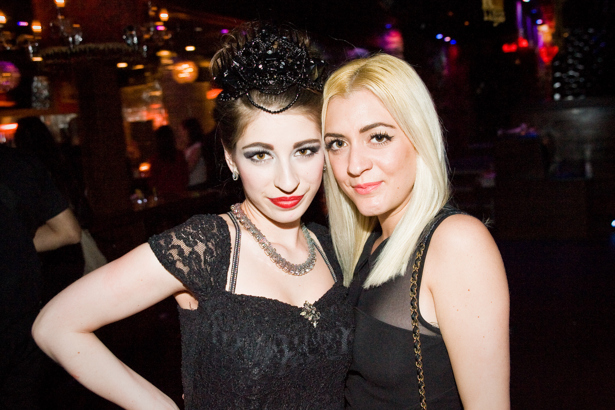 Speakeasy Burlesque à l'Abreuvoir donne une soirée coquine et torride