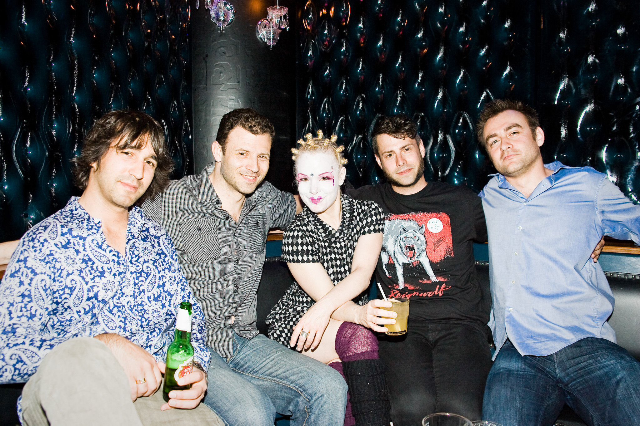 Speakeasy Burlesque à l'Abreuvoir donne une soirée coquine et torride