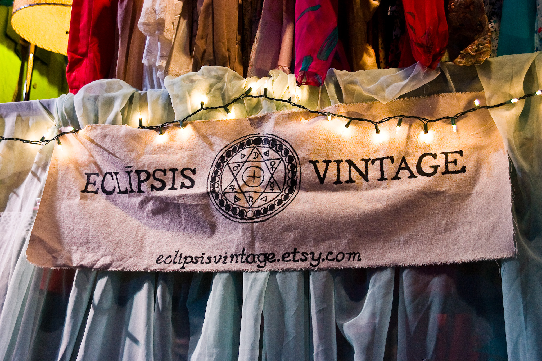 OldWIG Vente & Happening Vintage, un succès au Bain Mathieu