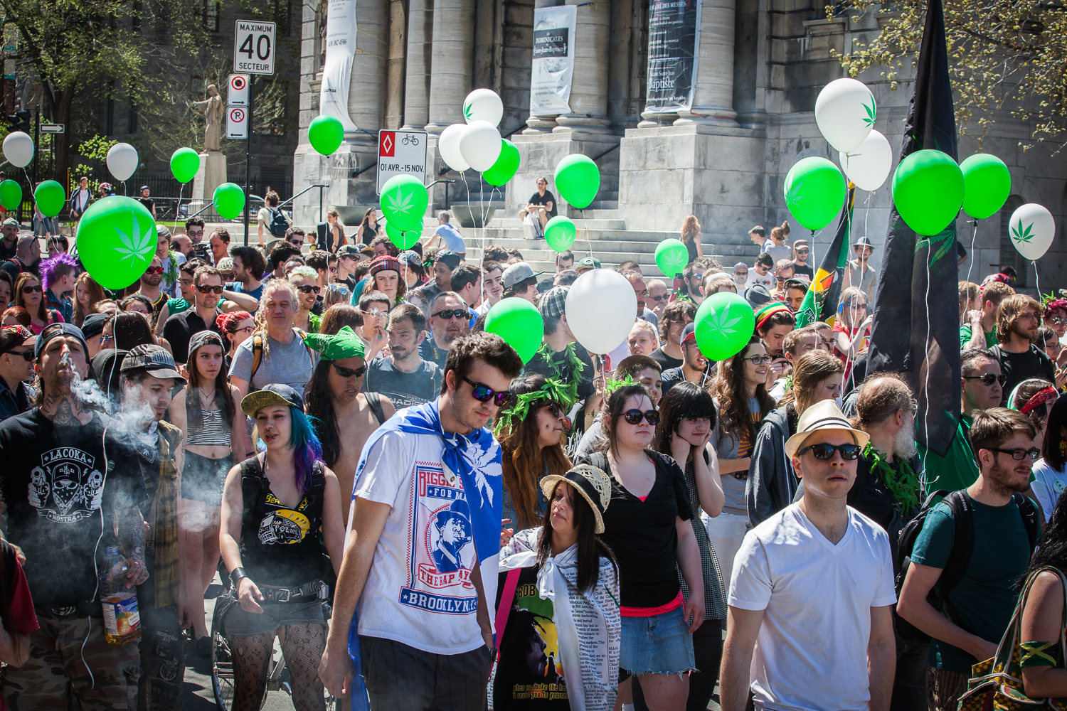 Il s'en fumait du bon samedi, à la Marche mondiale pour la marijuana