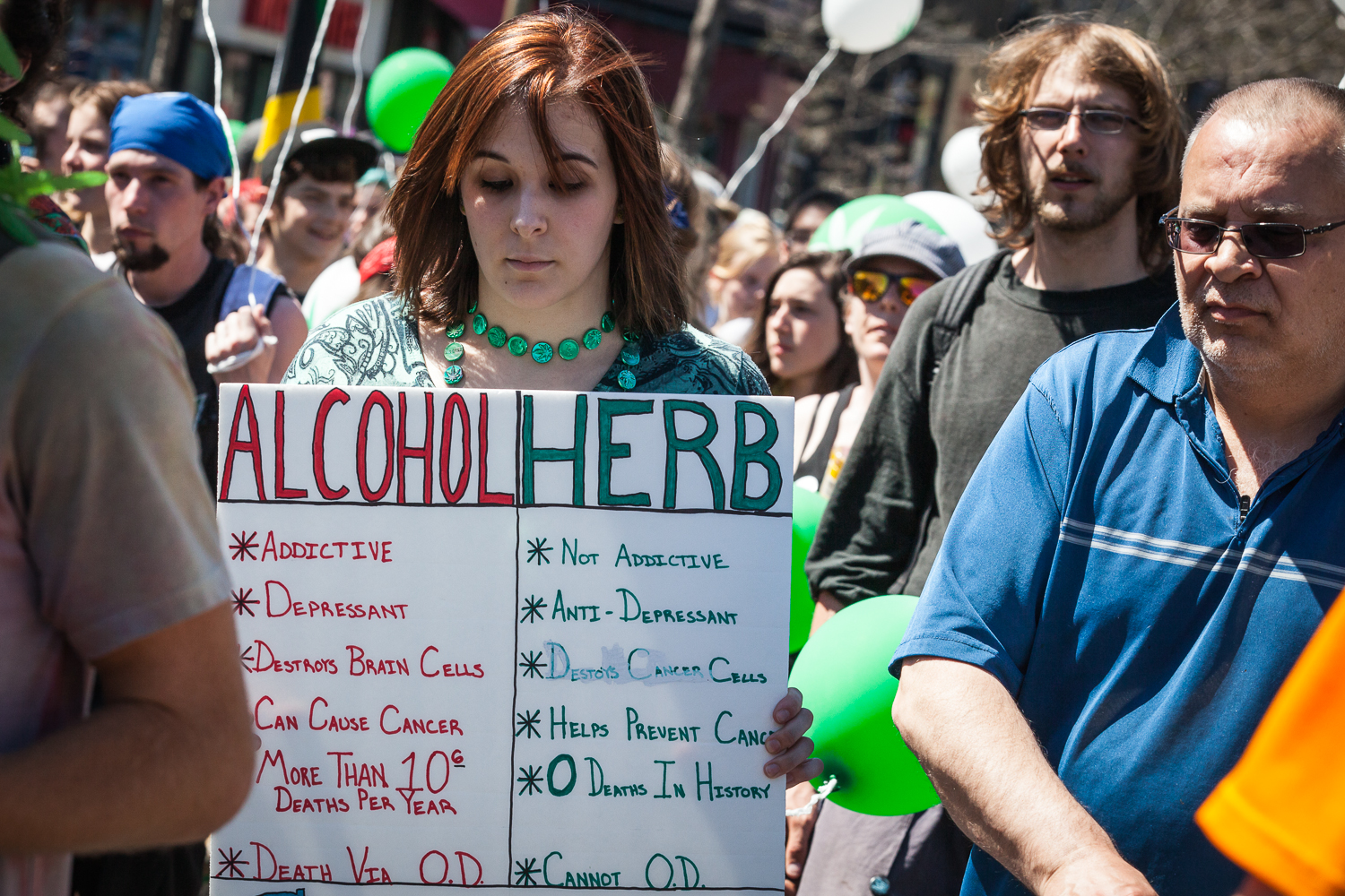 Il s'en fumait du bon samedi, à la Marche mondiale pour la marijuana