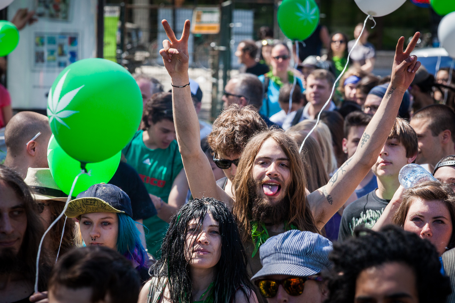 Il s'en fumait du bon samedi, à la Marche mondiale pour la marijuana