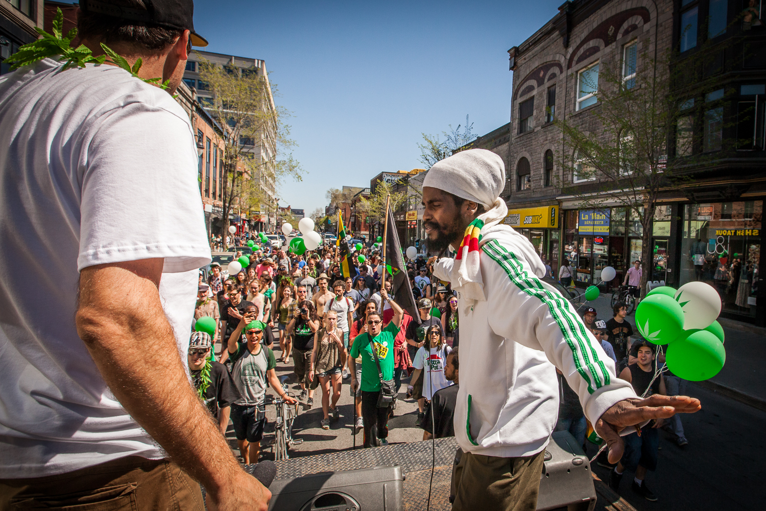 Il s'en fumait du bon samedi, à la Marche mondiale pour la marijuana