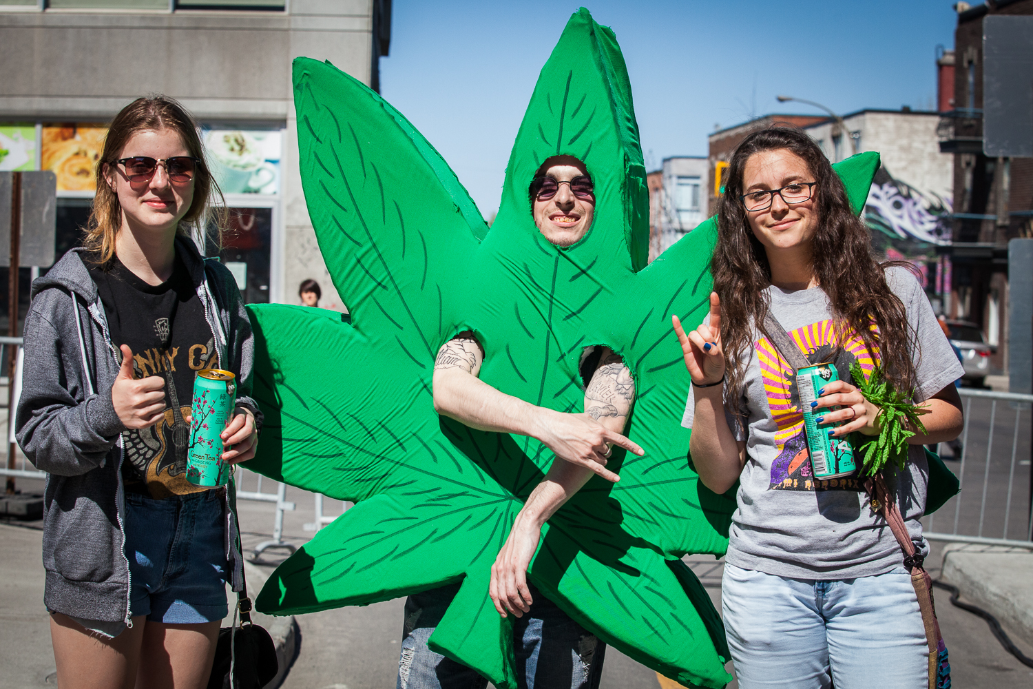 Il s'en fumait du bon samedi, à la Marche mondiale pour la marijuana