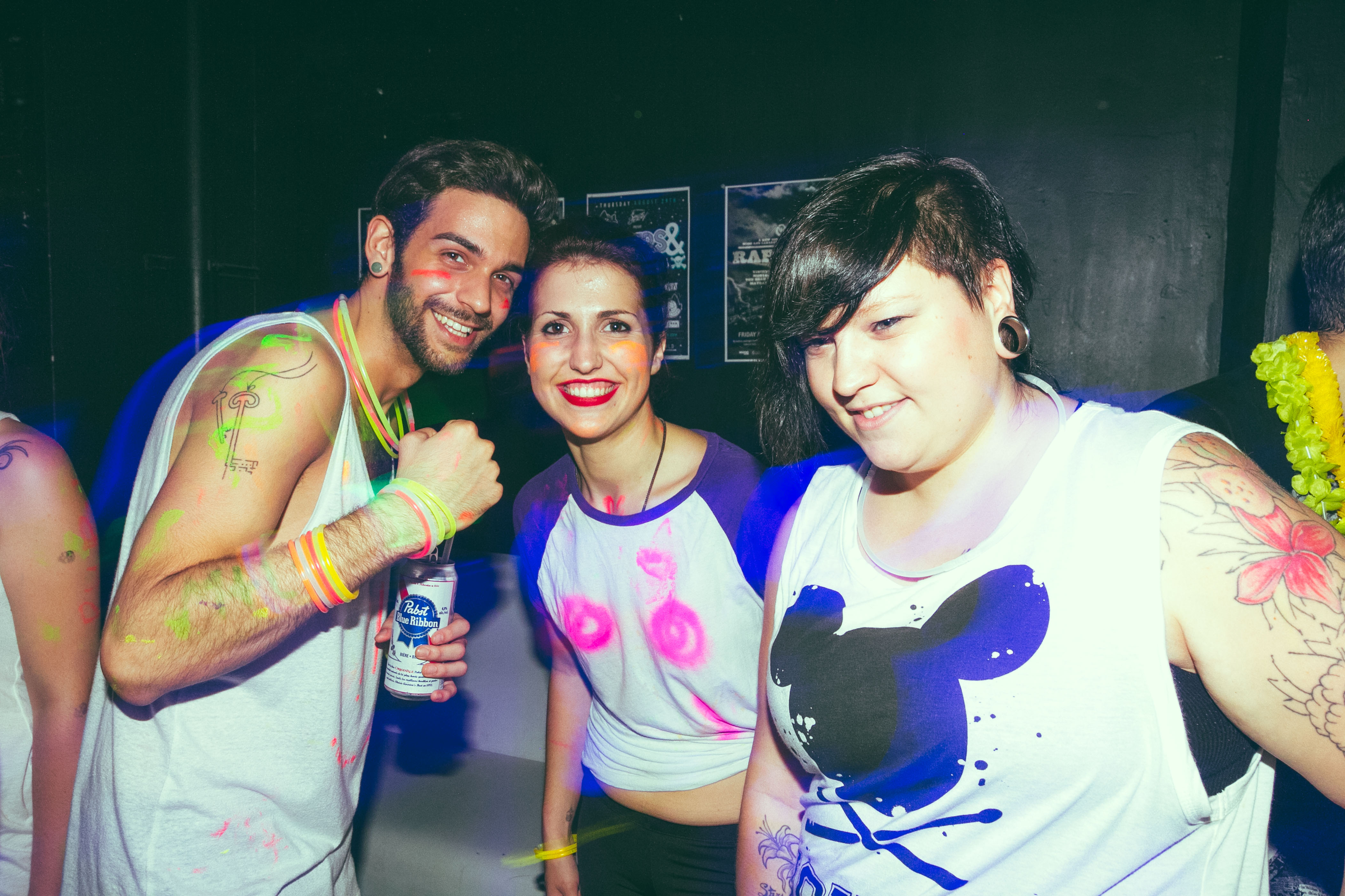Drink! le Glow Party Yo! de MTL Blog ou comment manger les seins de Madame