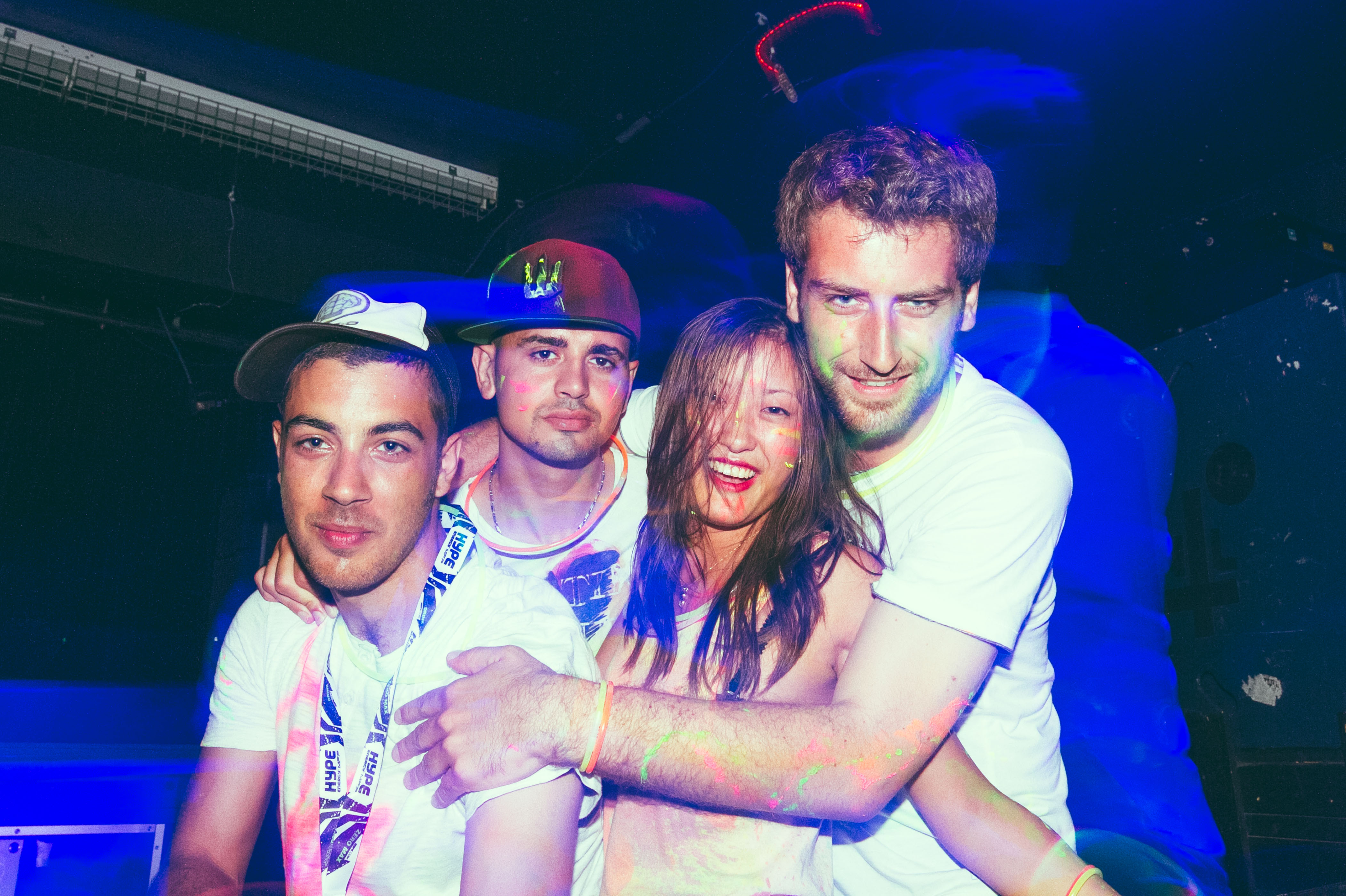 Drink! le Glow Party Yo! de MTL Blog ou comment manger les seins de Madame