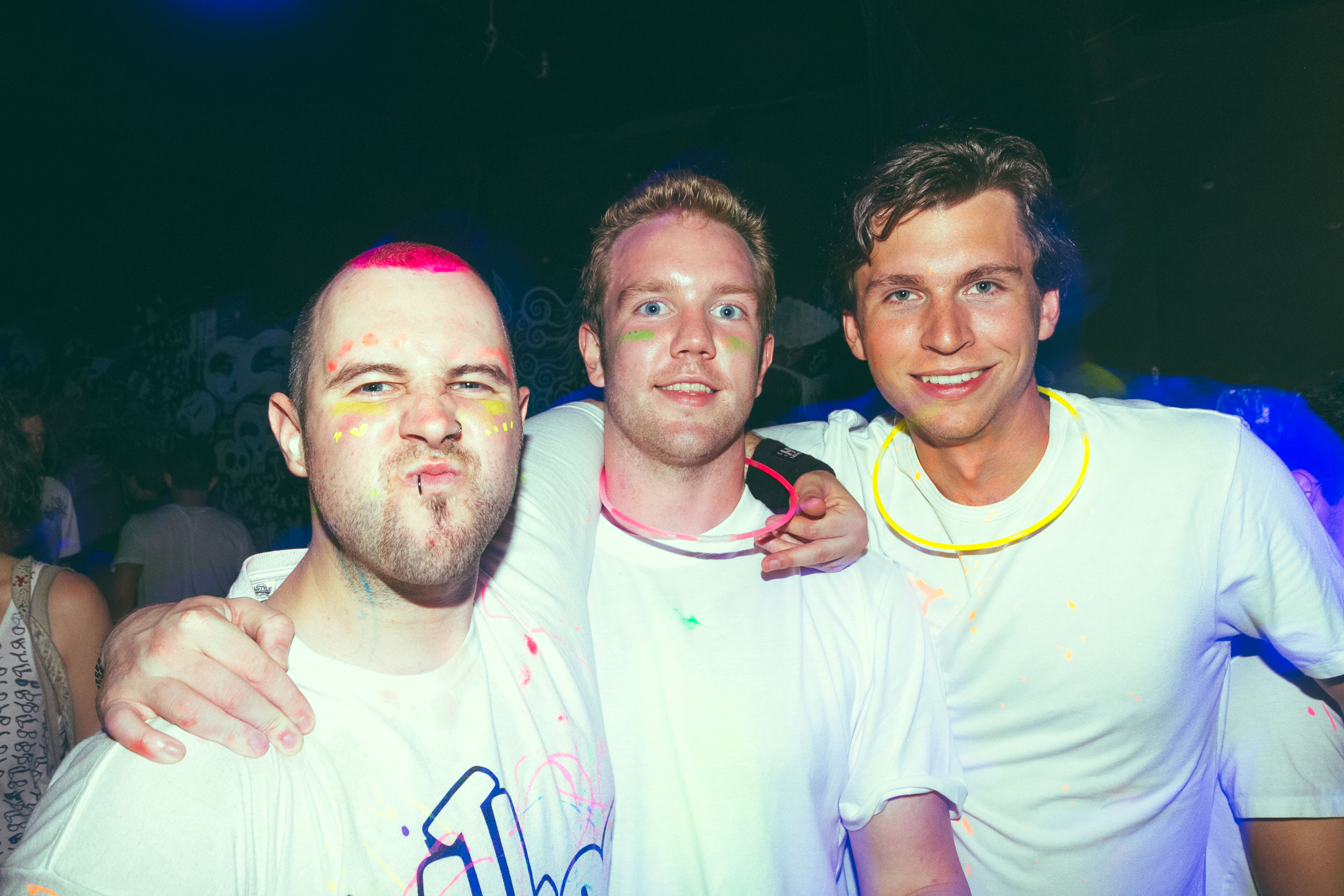 Drink! le Glow Party Yo! de MTL Blog ou comment manger les seins de Madame