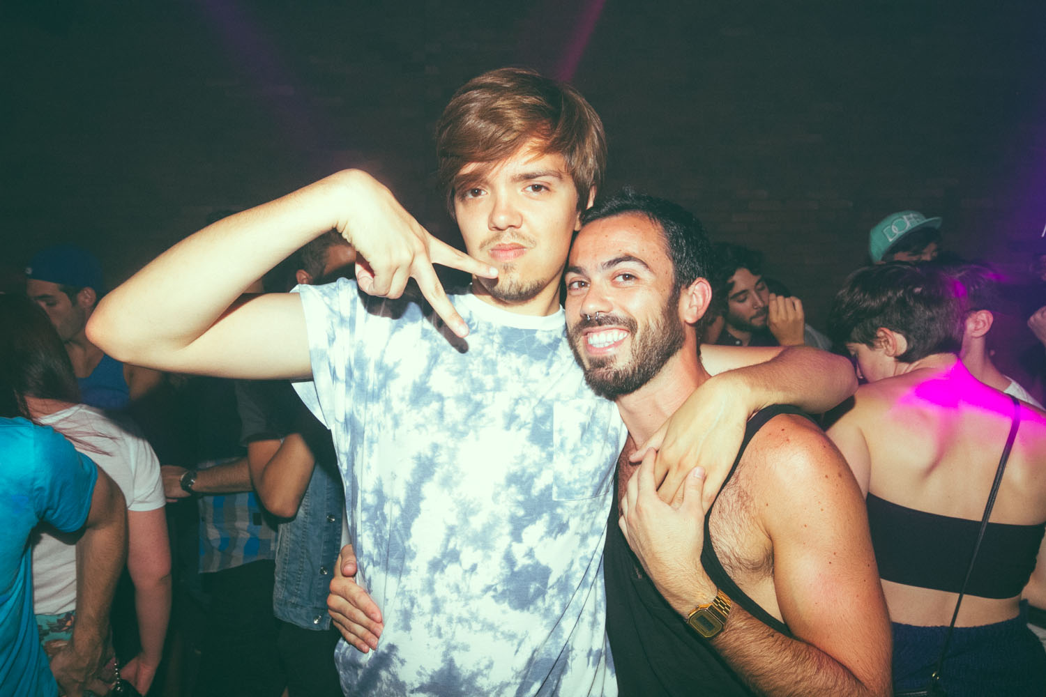 Mec Plus Ultra: un équipage de jolis matelots débarque au Belmont