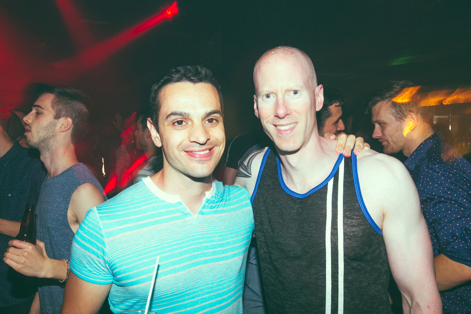 Mec Plus Ultra: un équipage de jolis matelots débarque au Belmont