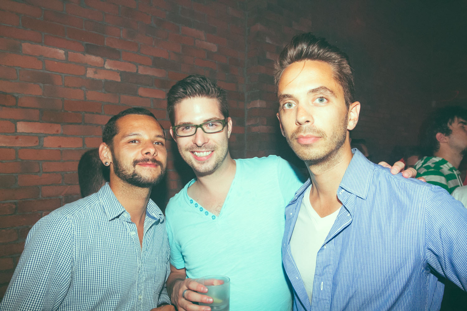 Mec Plus Ultra: un équipage de jolis matelots débarque au Belmont