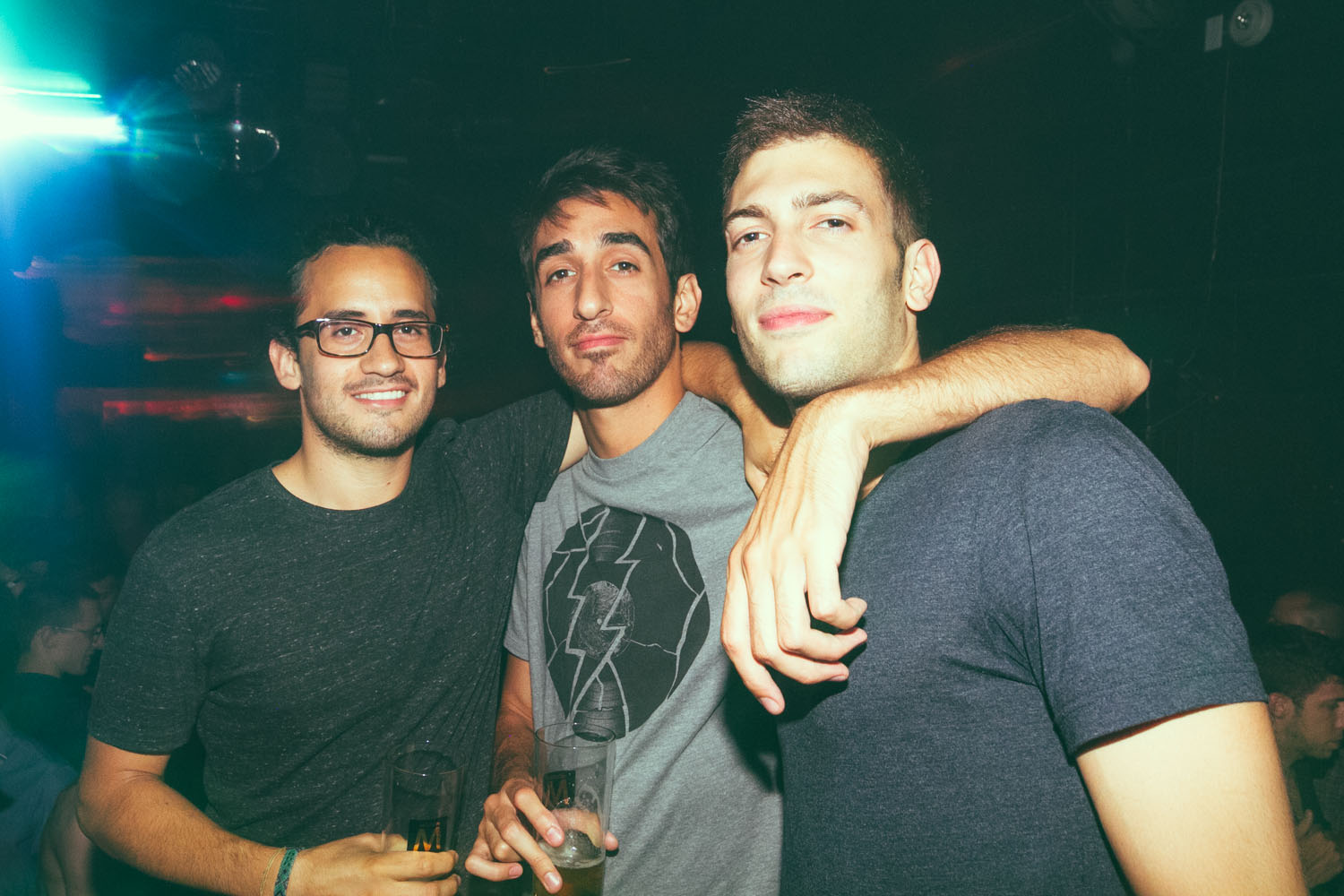 Mec Plus Ultra: un équipage de jolis matelots débarque au Belmont