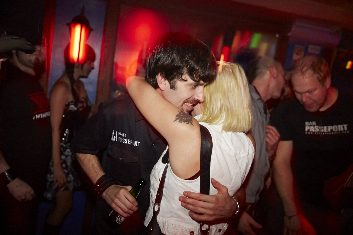 Le bar Passeport fête ses 31 ans avec sa clientèle vampirique et excentrique!