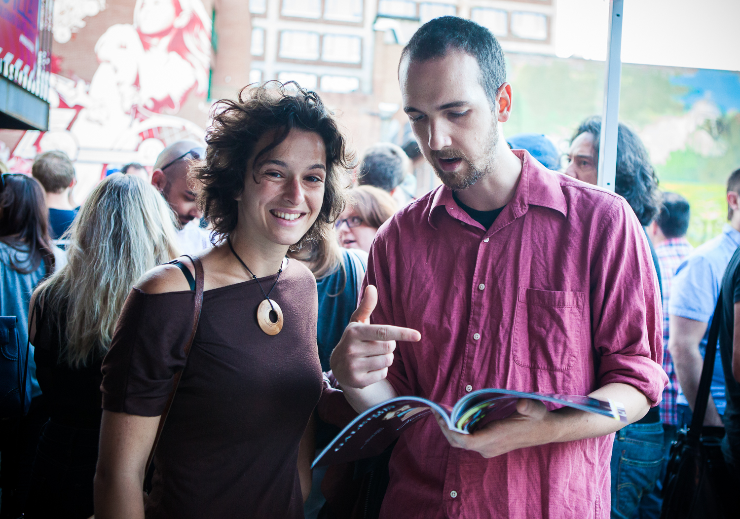 Le lancement du magazine Décover attire la faune hip et artistique à la Station 16