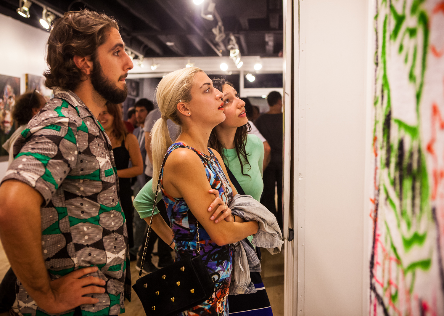 Le lancement du magazine Décover attire la faune hip et artistique à la Station 16