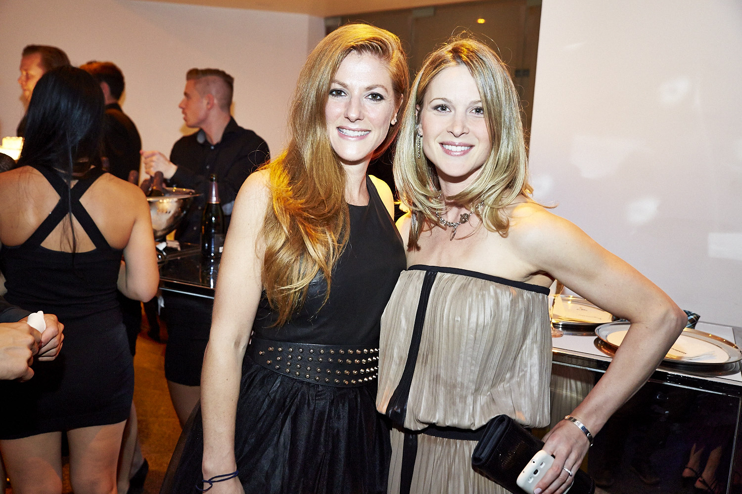 Le bal du Musée d'Art contemporain: les tenues chic se font la guerre!