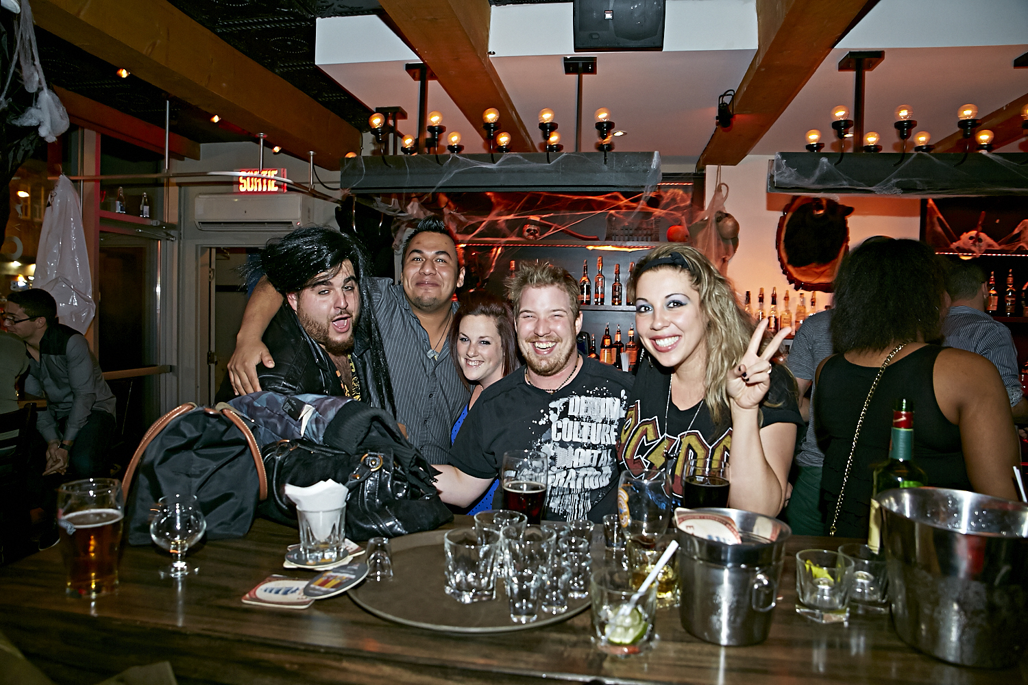 L'Halloween au Clébard se fête sous le signe des années 80!