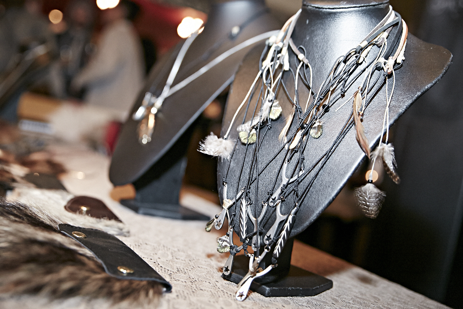 Lancement de Bijoux Mohawki et encan silencieux au profit de Robin des Bois