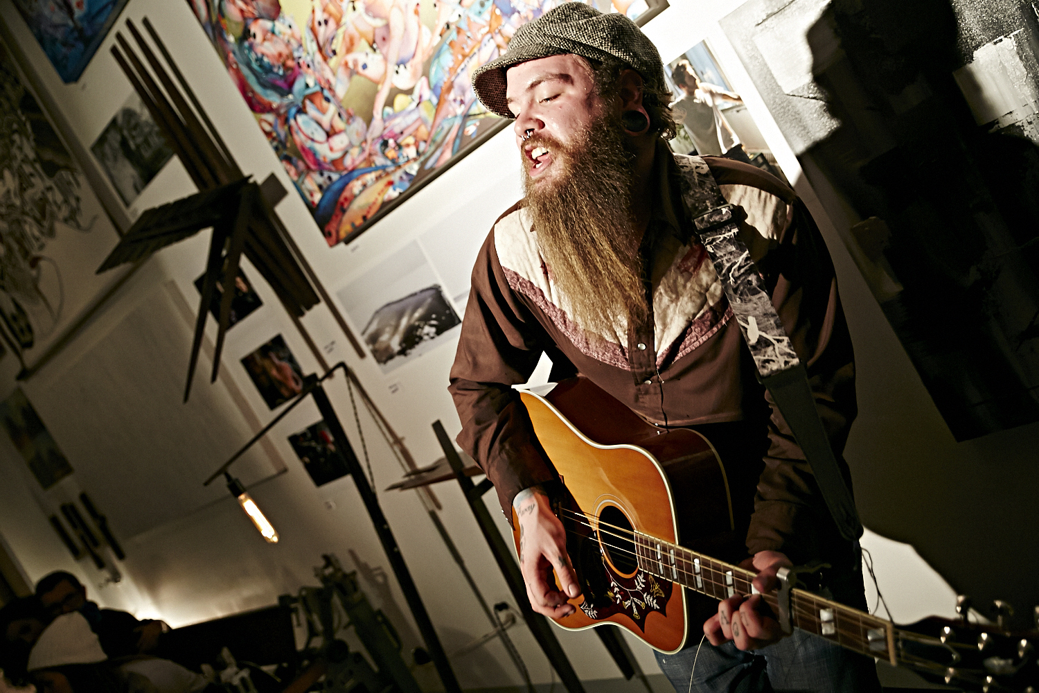 Vernissage à l'atelier OFDT en formule soirée underground rue de Gaspé